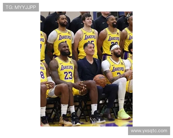 洛杉矶湖人迎战劲旅巅峰对决揭示新赛季冠军格局走势