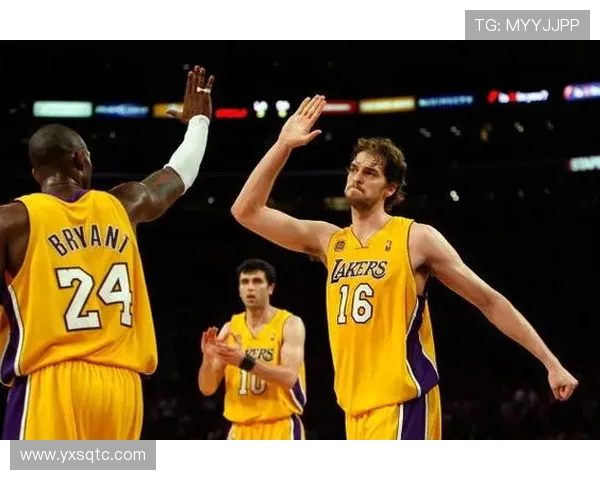 2013年湖人与马刺的经典对决回顾与赛季精彩瞬间分析